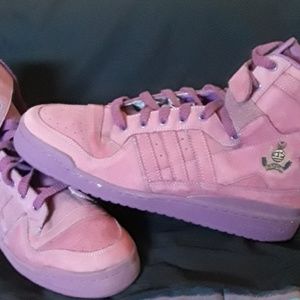 Adidas Sneaker/Basketball Shoes